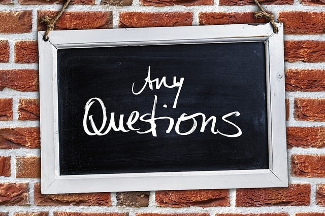 house selling questions image on a brick backdrop